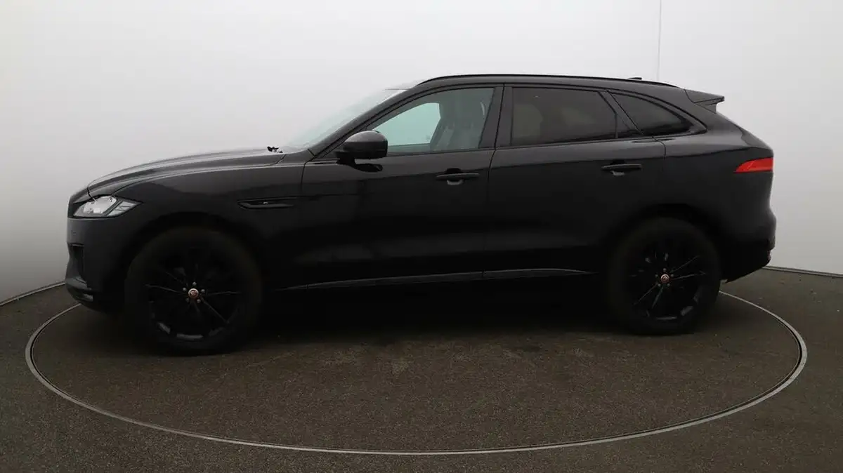 2020-jaguar-f-pace-20-i4d-chequered-flag-240ps-big-4