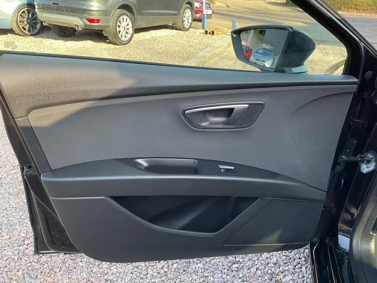 2014-seat-leon-16tdi-se-tech-pack-cr-105ps-ss-hatchback-5d-big-17