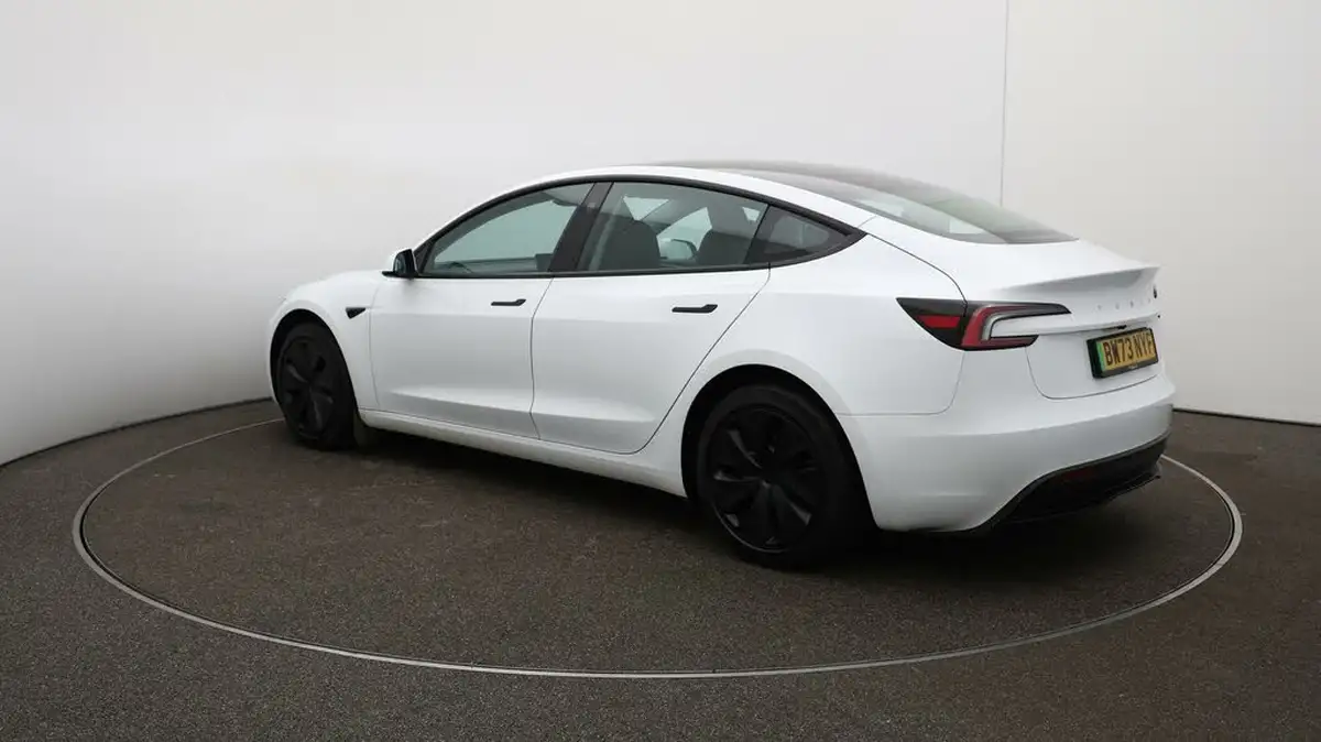 2024-tesla-model-3-e-rwd-big-54