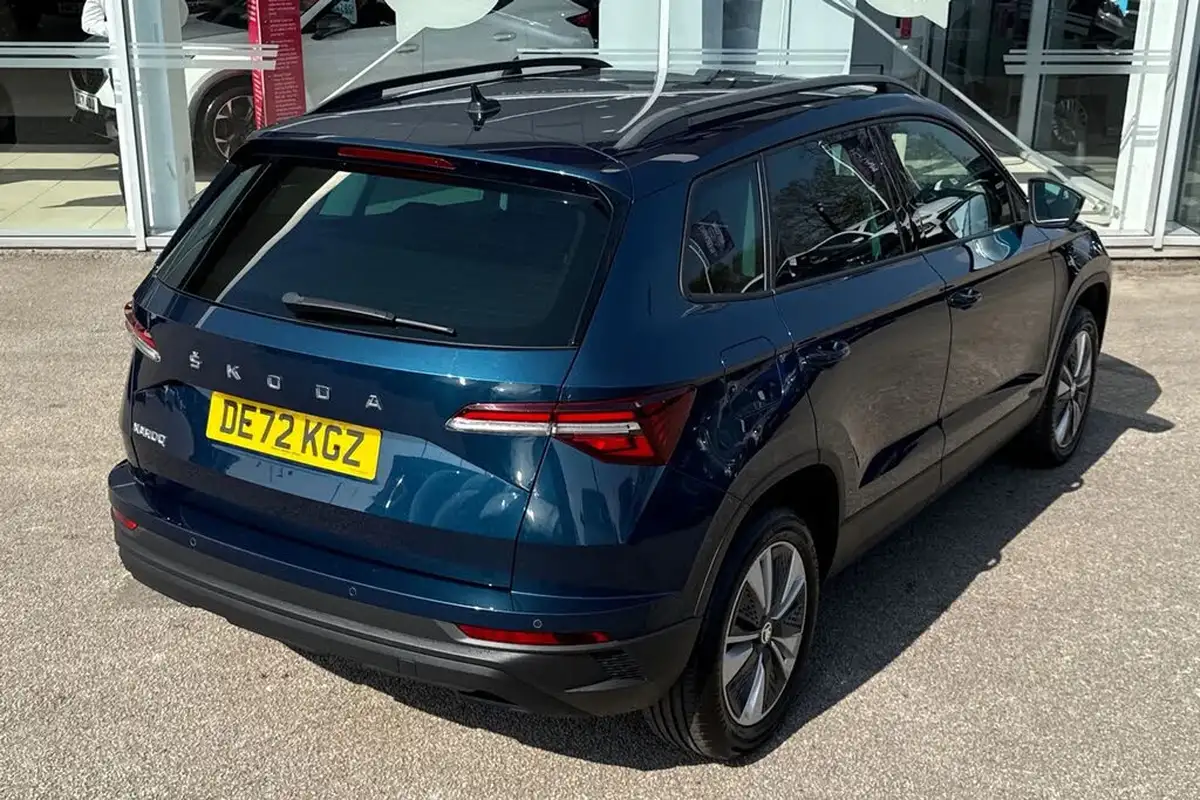 2022-skoda-karoq-15-tsi-se-drive-big-25