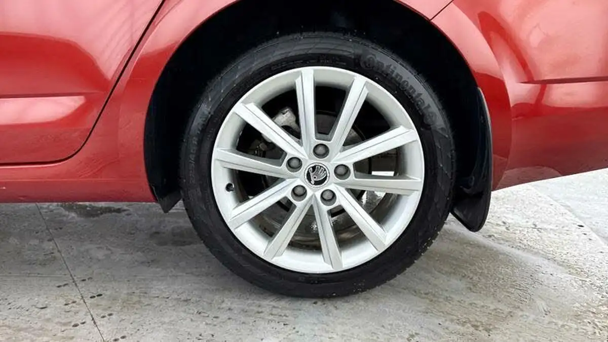 2016-skoda-octavia-14-tsi-se-l-estate-dsg-big-31