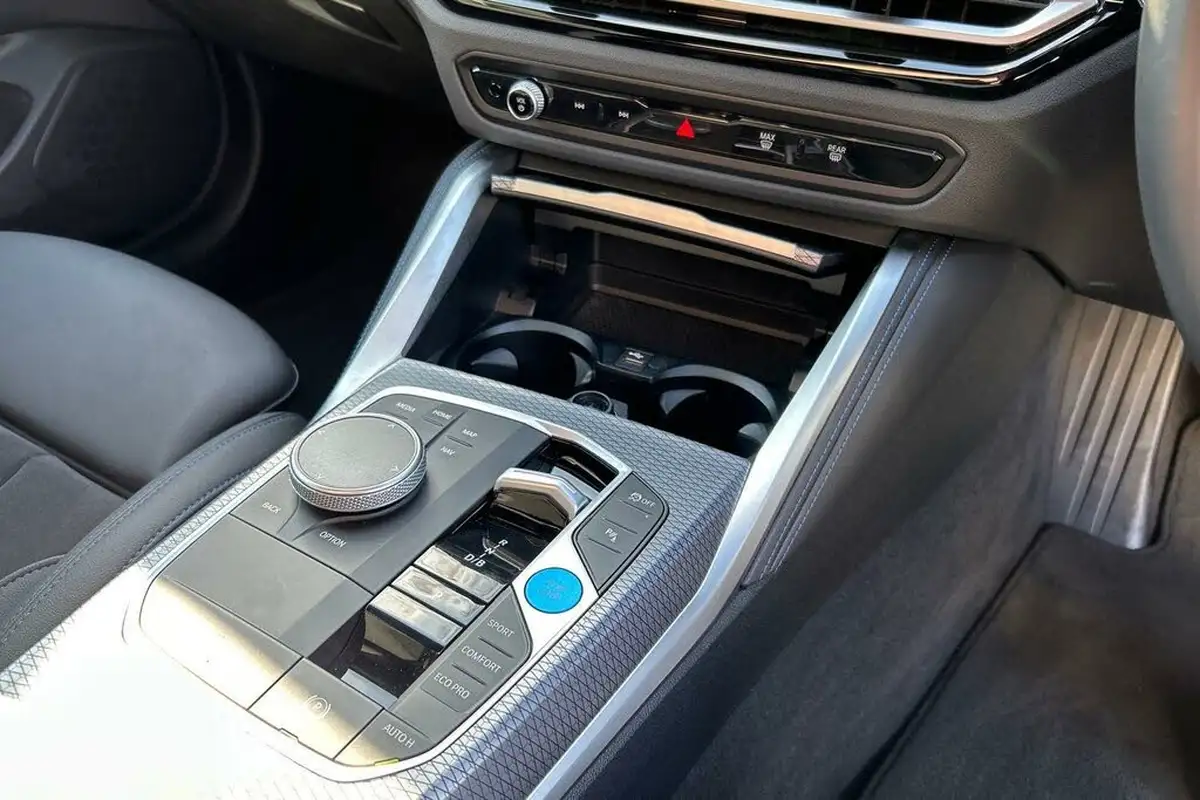 2023-bmw-i4-e-edrive40-m-sport-big-45