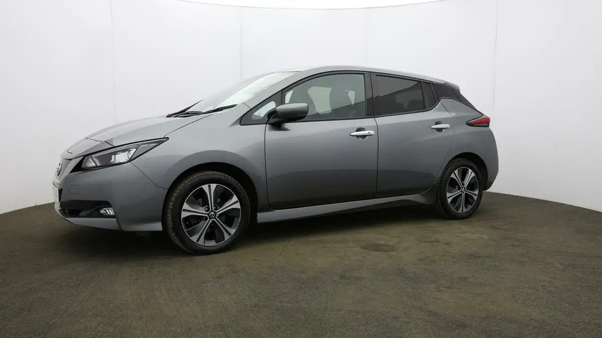 2021-nissan-leaf-e-e-tekna-big-27
