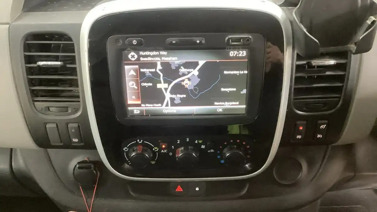 2019-renault-trafic-16dci-sl27-125-sport-nav-energy-125-e6-panel-van-big-4