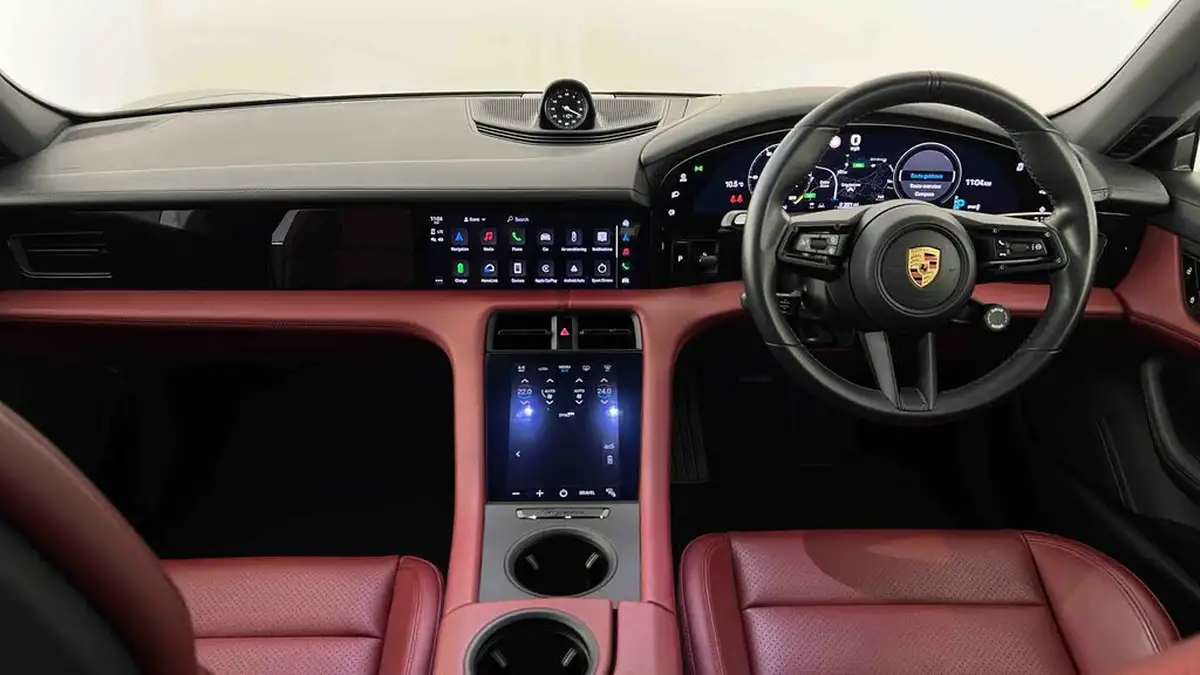 2022-porsche-taycan-e-4s-cross-turismo-big-8