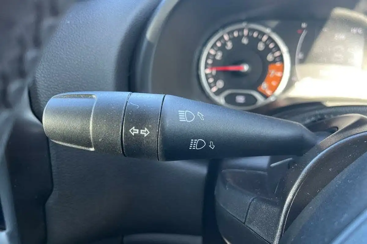 2019-jeep-renegade-10-gse-longitude-big-13