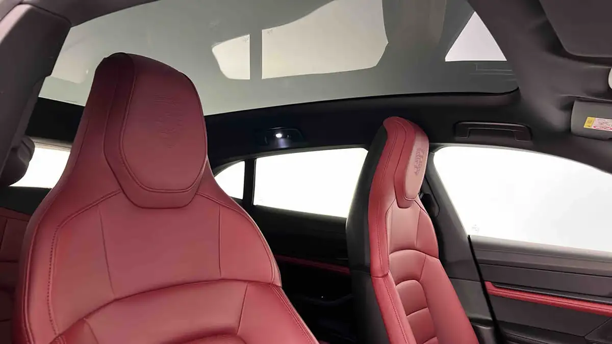 2022-porsche-taycan-e-4s-cross-turismo-big-32