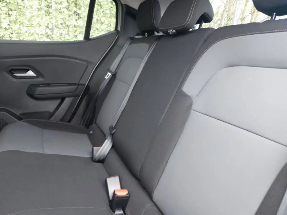 2023-dacia-sandero-stepway-10-tce-essential-90bhp-big-5