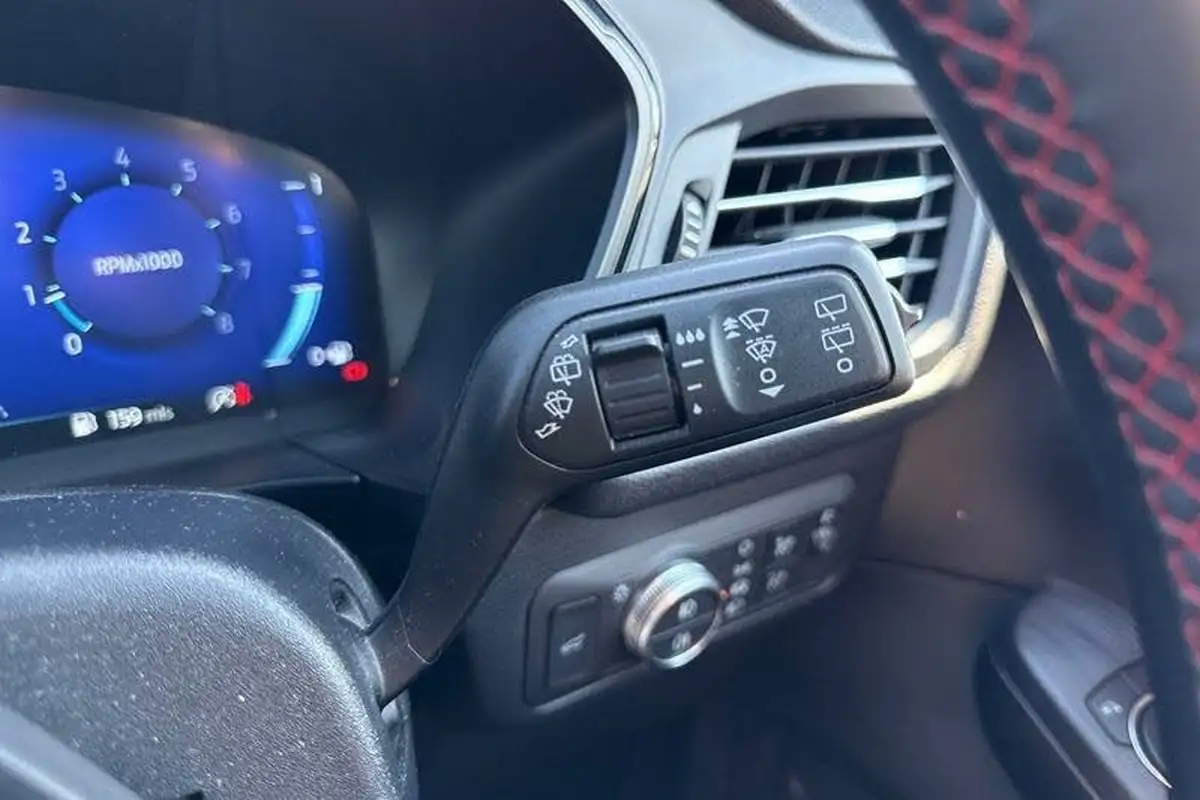 2021-ford-kuga-15t-st-line-edition-big-14