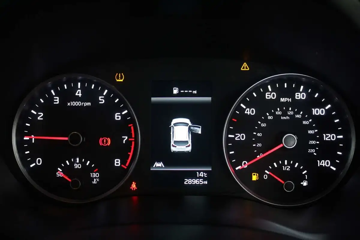 2023-kia-rio-10-t-gdi-2-big-28
