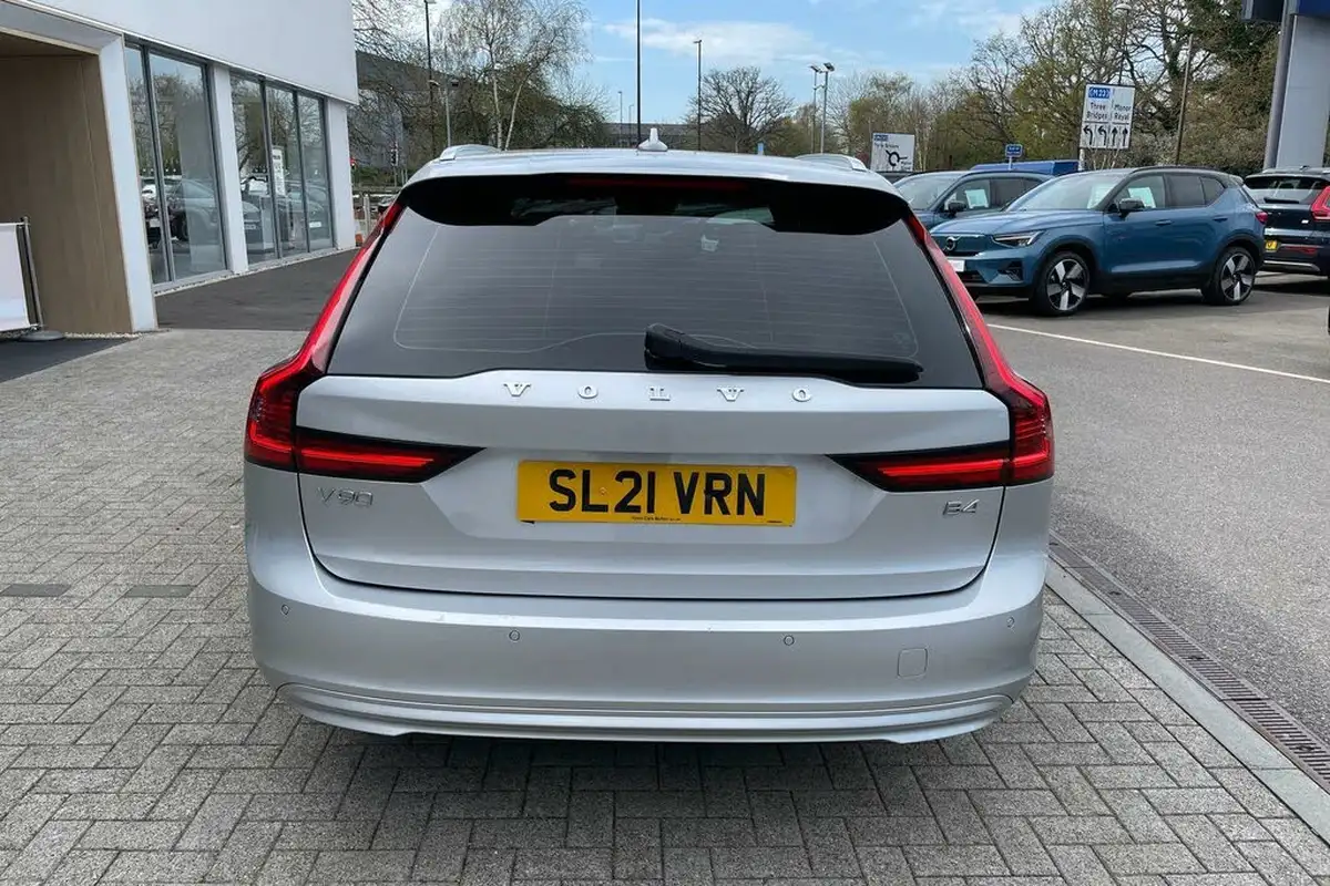 2021-volvo-v90-20td-b4-momentum-big-7