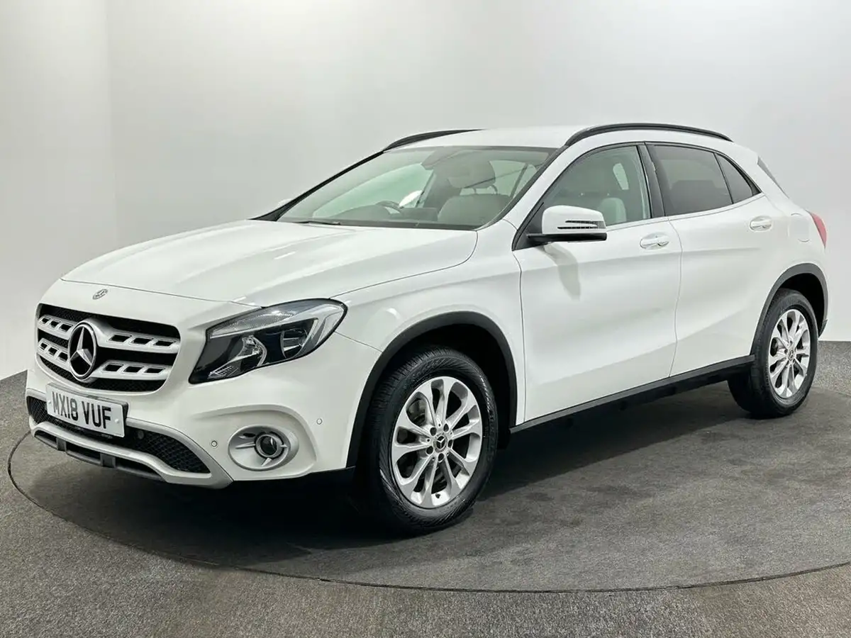 2018-mercedes-benz-gla-class-16-gla-200-se-154bhp-executive-big-2