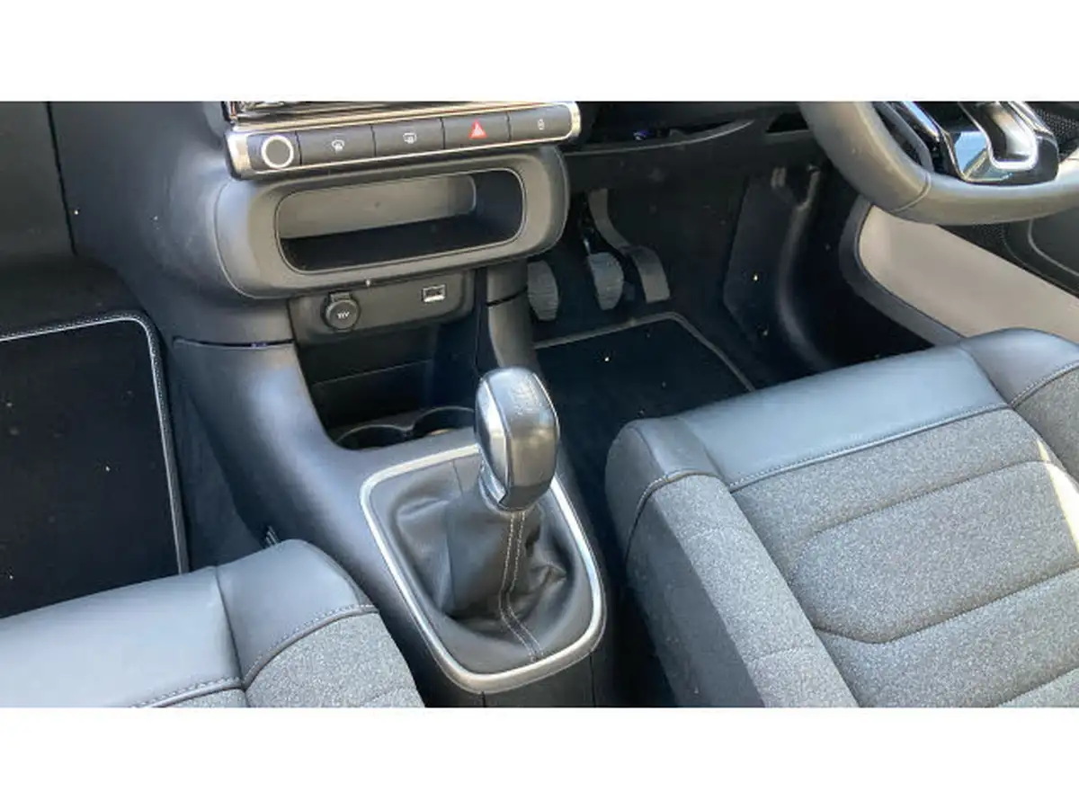 2022-citroen-c3-12-puretech-saint-james-83ps-big-12