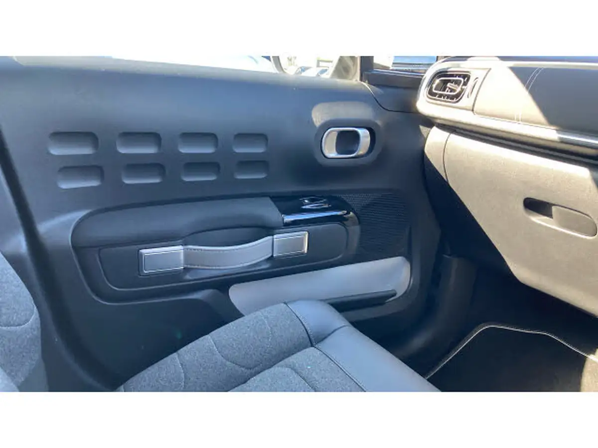 2022-citroen-c3-12-puretech-saint-james-83ps-big-36