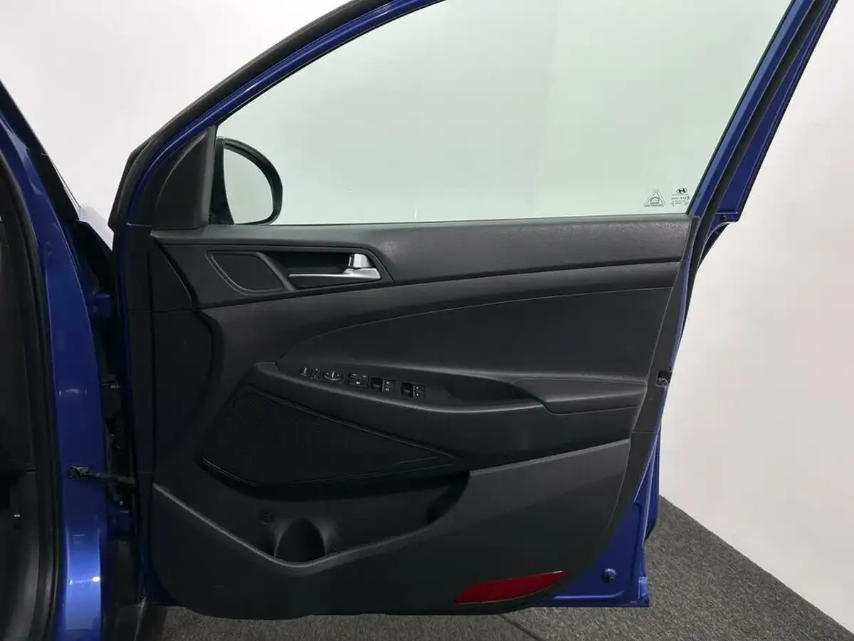 2018-hyundai-tucson-16-gdi-se-nav-big-29