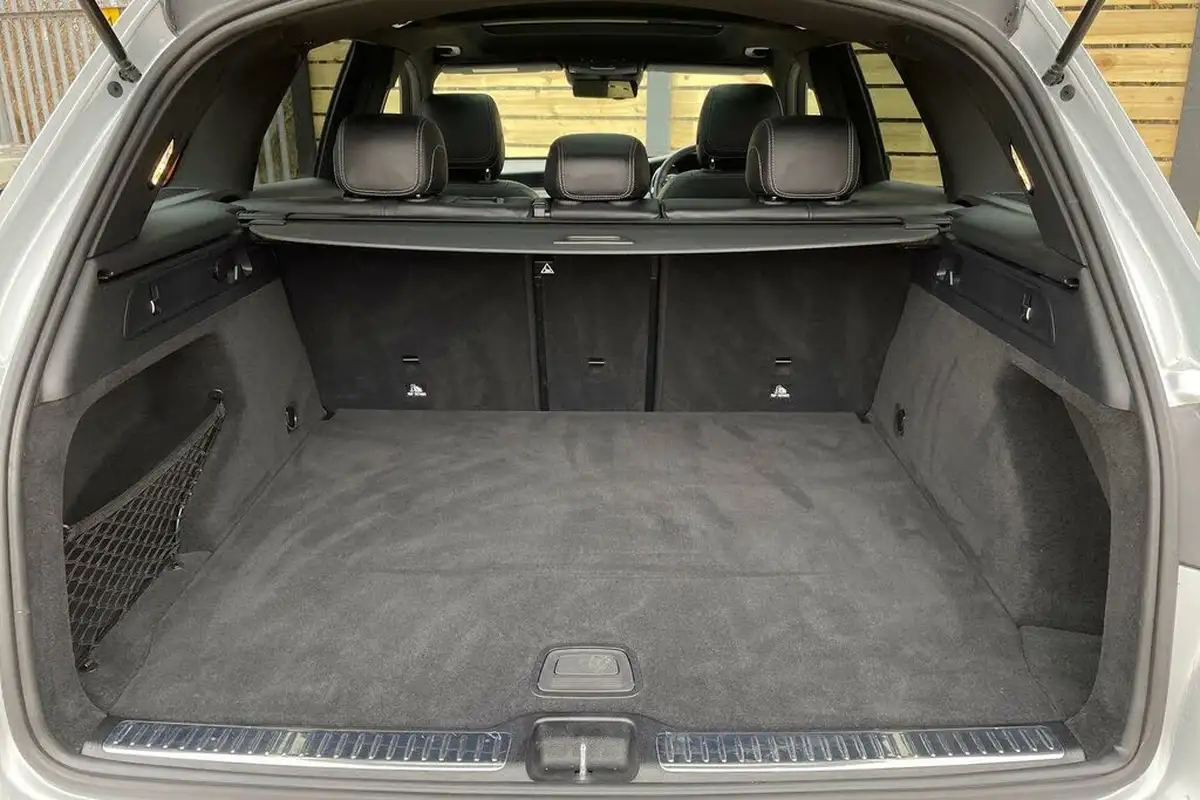 2020-mercedes-benz-glc-class-20d-glc300d-amg-line-premium-plus-station-wagon-5d-big-19