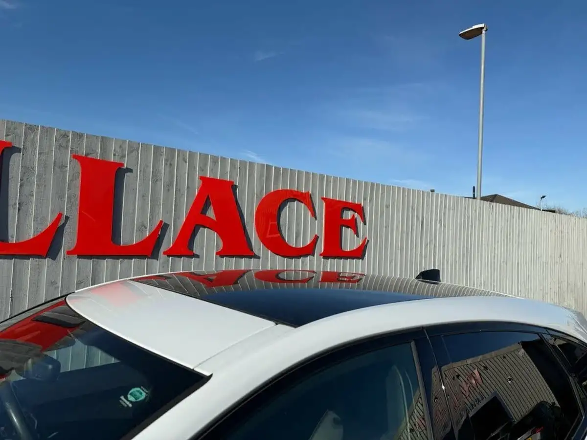 2020-jaguar-e-pace-20-i4d-chequered-flag-180ps-big-73