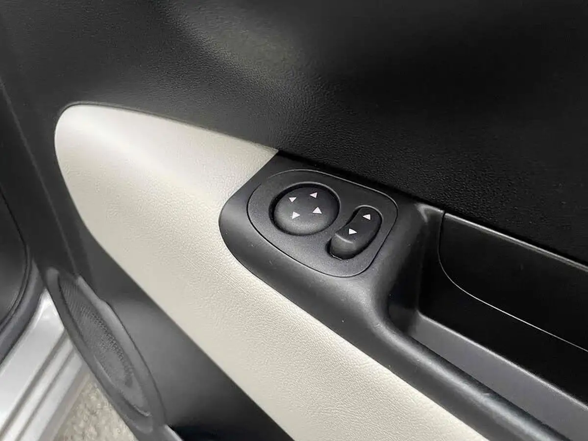 2021-fiat-500-10-dolcevita-big-22
