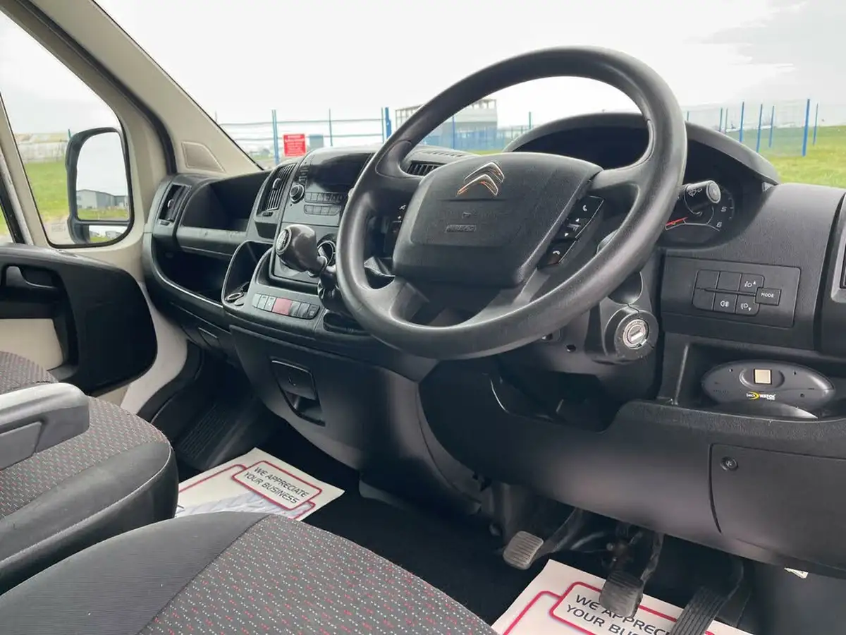 2015-citroen-relay-22td-35-l3-130-luton-big-18