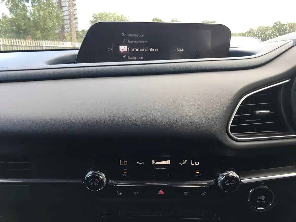 2020-mazda-cx-30-20-skyactiv-g-sport-lux-big-16