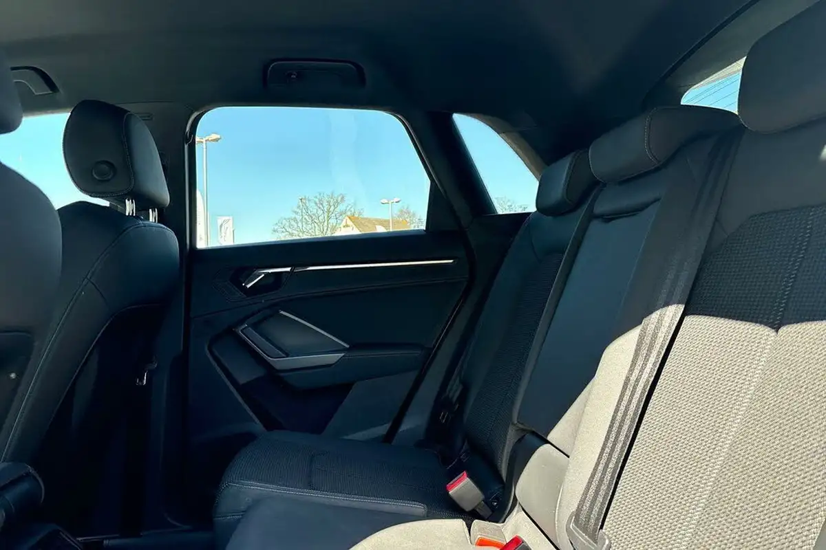 2019-audi-q3-15-35-tfsi-s-line-cod-station-wagon-1498cc-tronic-big-28