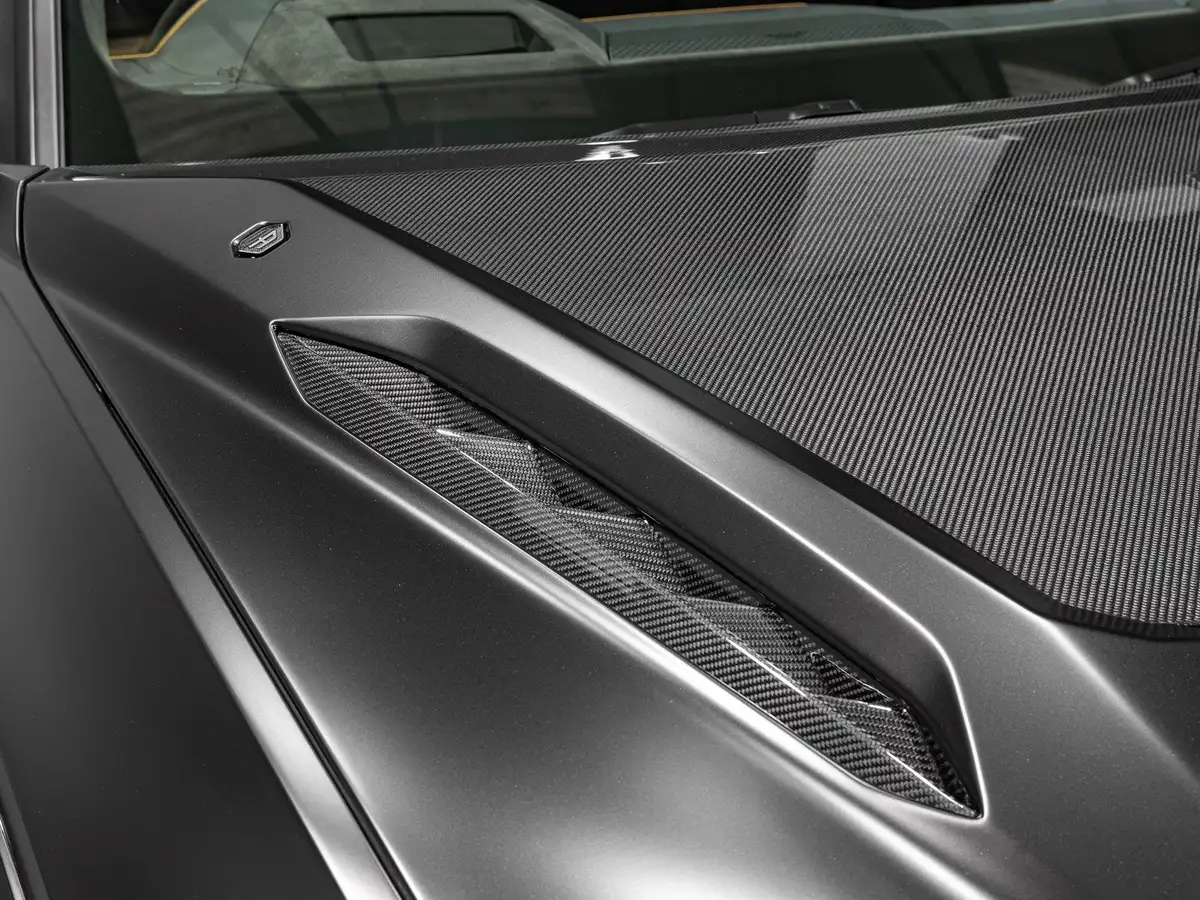 2023-lamborghini-urus-40-no-trim-big-27