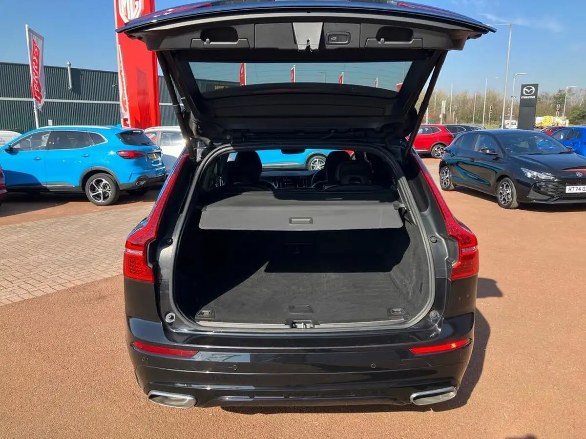 2019-volvo-xc60-20-t5-r-design-awd-big-19
