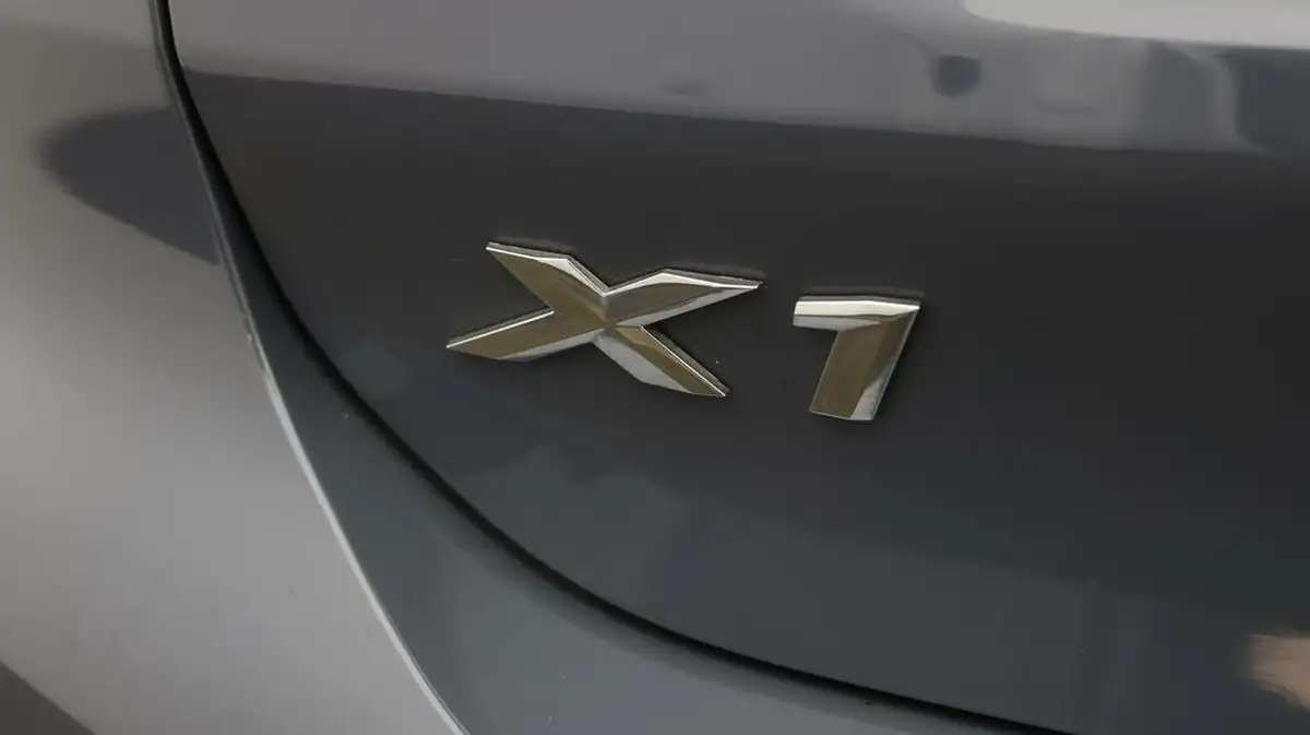 2021-bmw-x1-20td-sdrive18d-xline-sport-auto-big-20