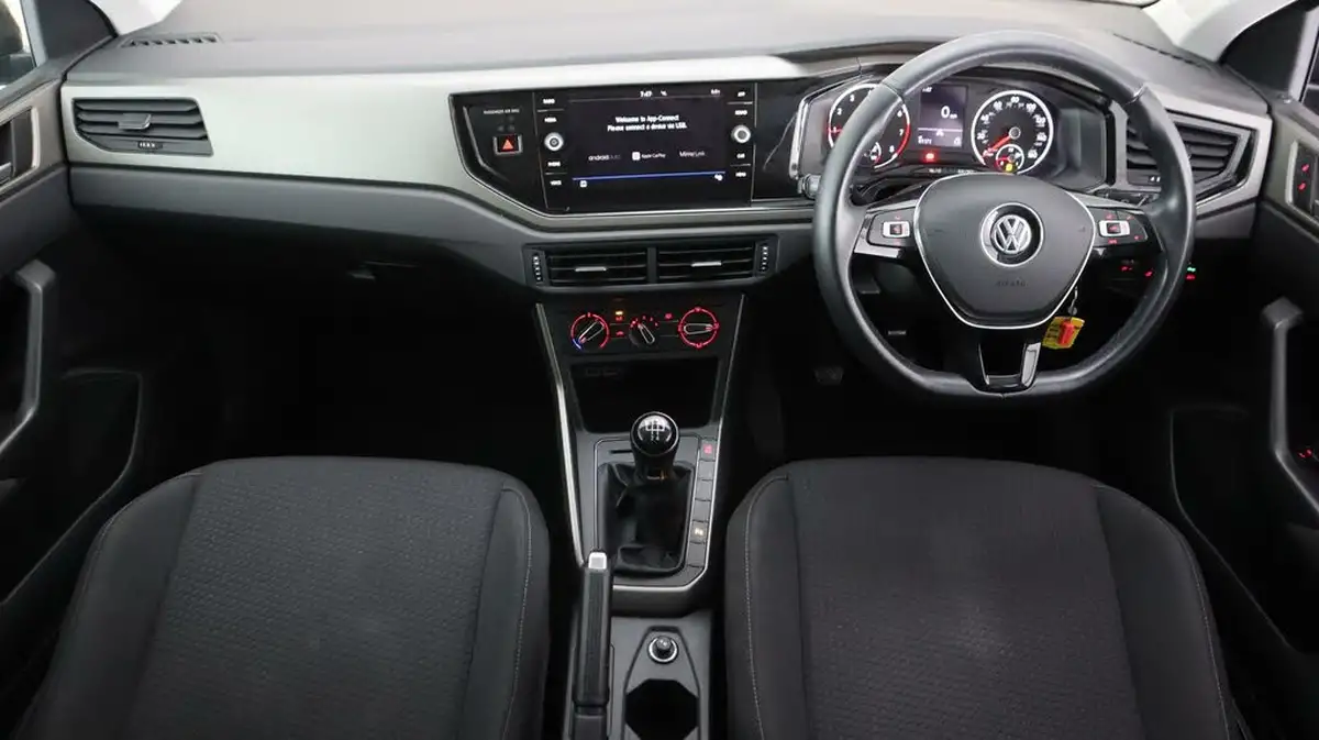 2020-volkswagen-polo-10-tsi-match-big-12