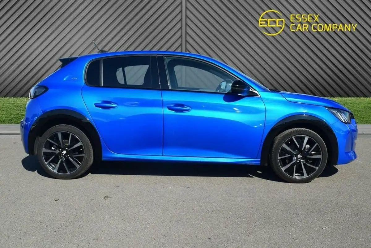 2023-peugeot-208-12-puretech-gt-100ps-big-6
