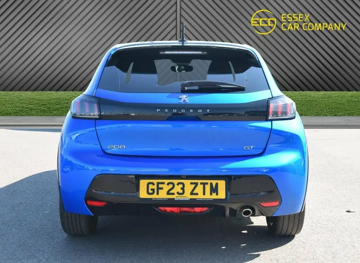 2023-peugeot-208-12-puretech-gt-100ps-big-10