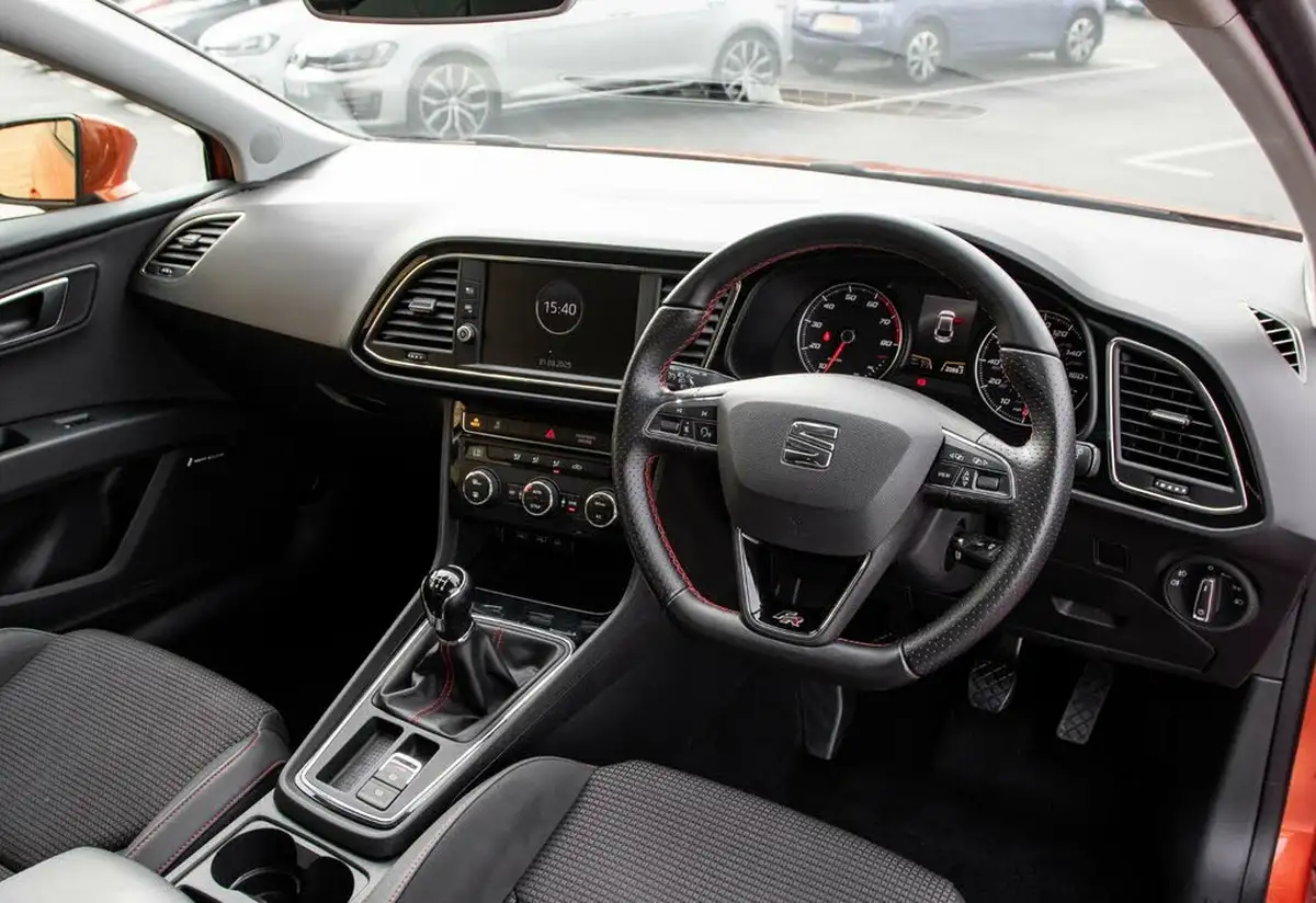 2018-seat-leon-14-tsi-fr-technology-sportcoupe-3d-big-4