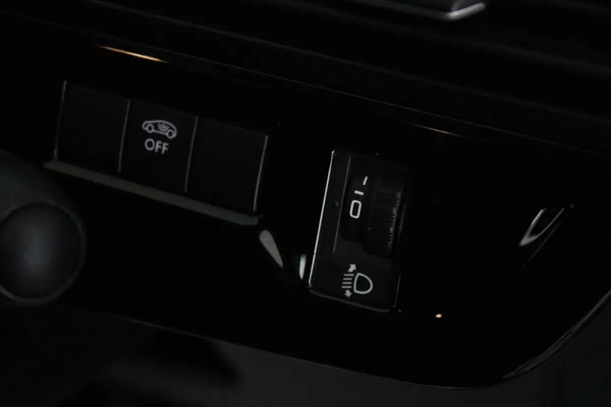 2019-citroen-grand-c4-spacetourer-12-puretech-touch-edition-big-21