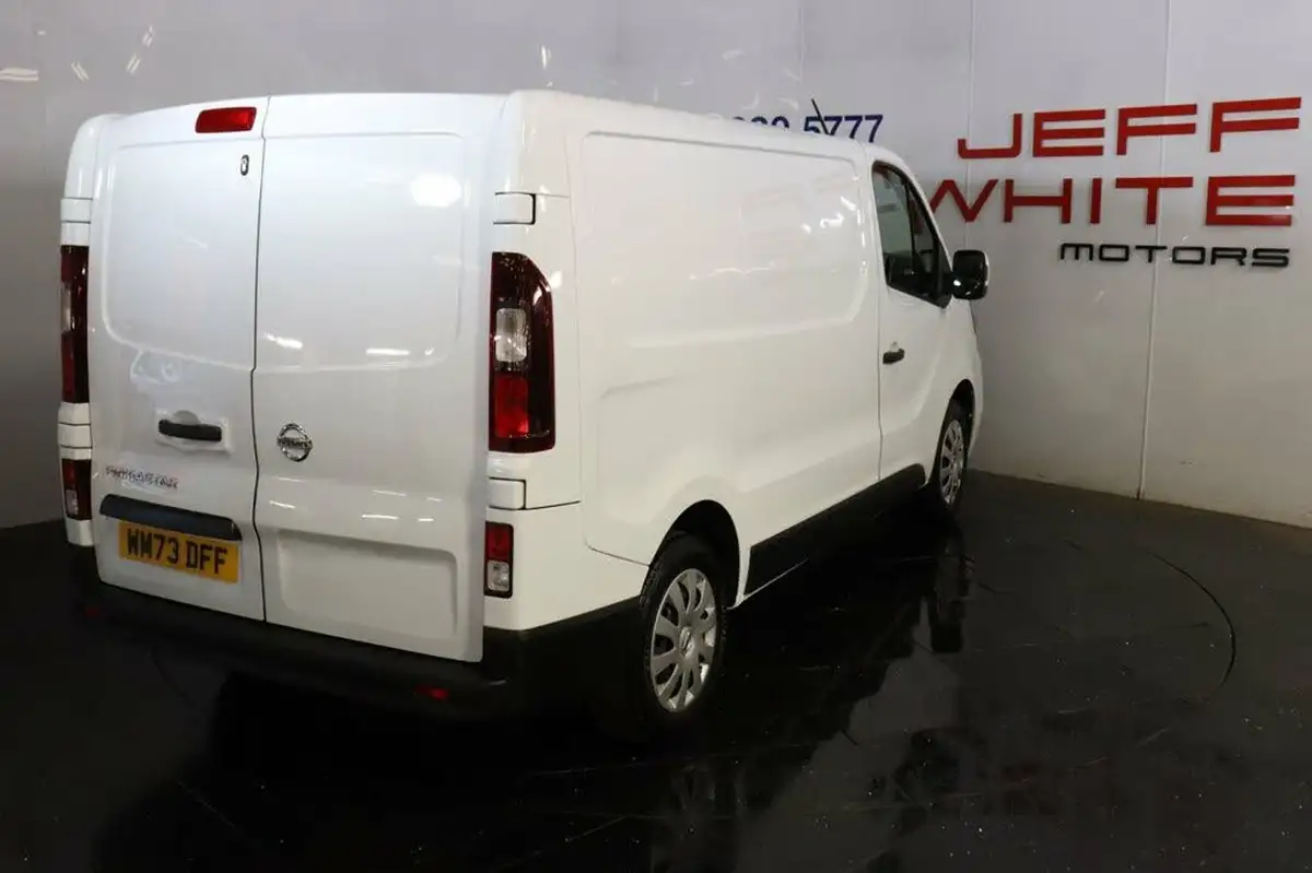 2023-nissan-primastar-20dci-acenta-30-l1h1-110pseu6d-panel-big-4