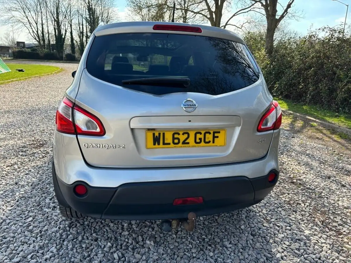2013-nissan-qashqai2-20td-tekna-big-7