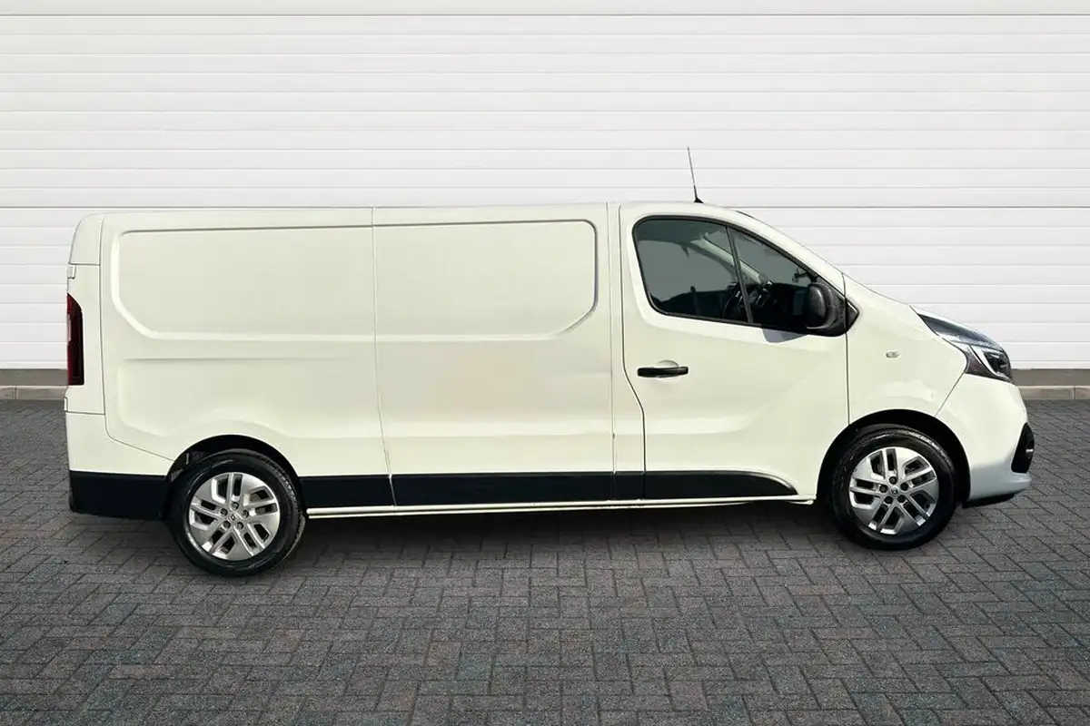 2021-renault-trafic-20dci-ll30-energy-120-sport-big-14