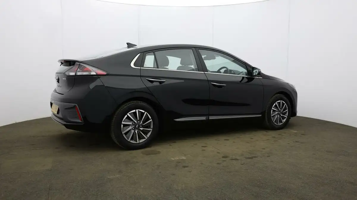 2022-hyundai-ioniq-e-premium-electric-big-48