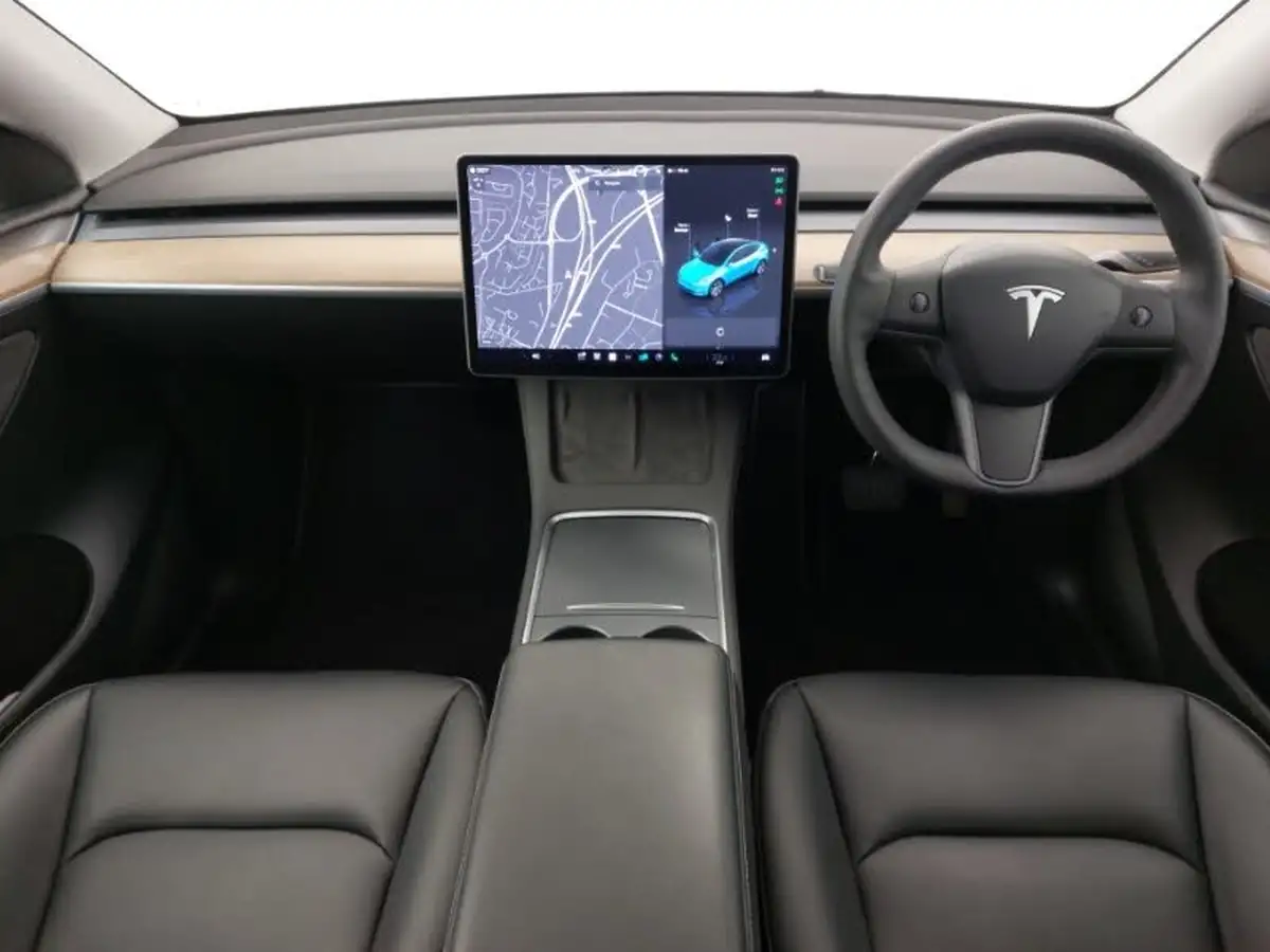 2022-tesla-model-y-e-rwd-big-2