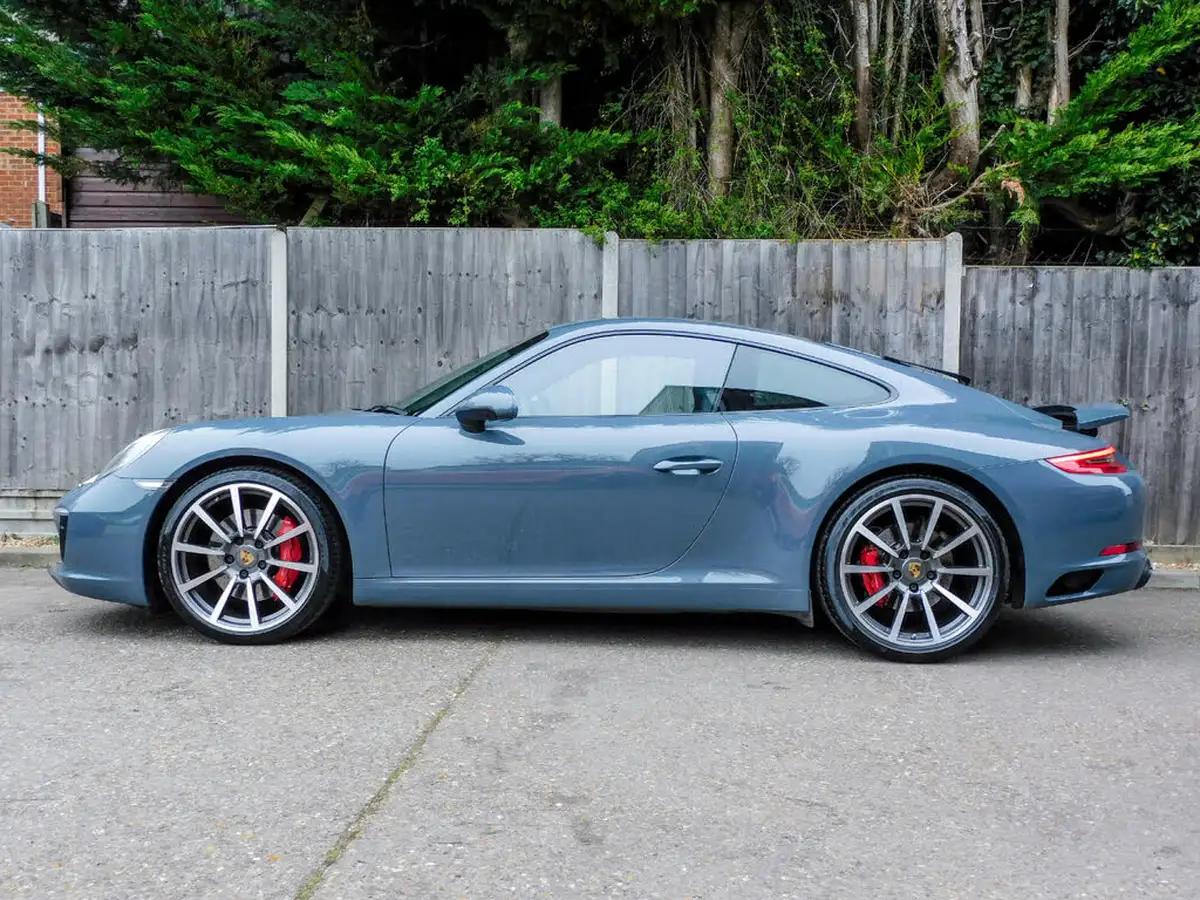 2017-porsche-911-30-carrera-s-420bhp-coupe-pdk-big-7