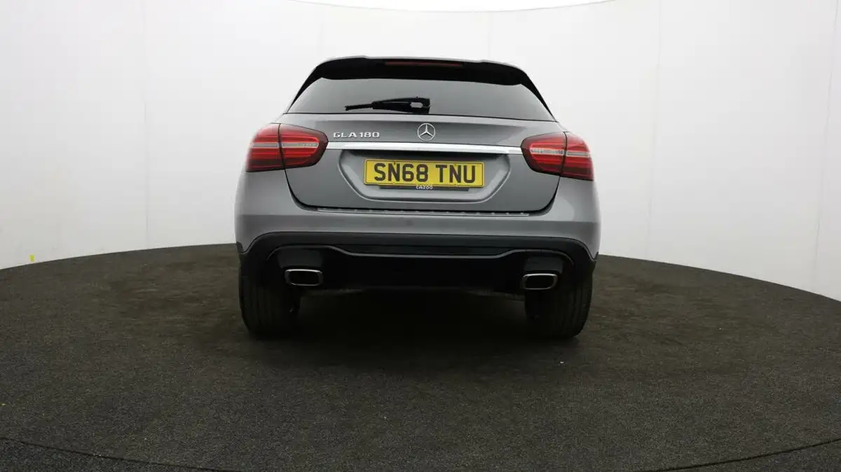 2019-mercedes-benz-gla-class-16-gla-180-urban-edition-ss-big-47