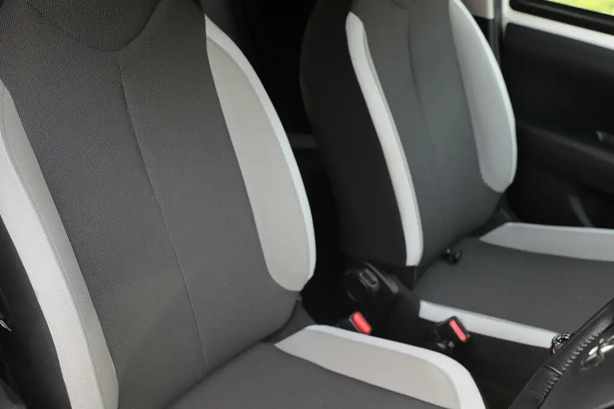 2017-toyota-aygo-10-vvt-i-x-press-71bhp-big-24