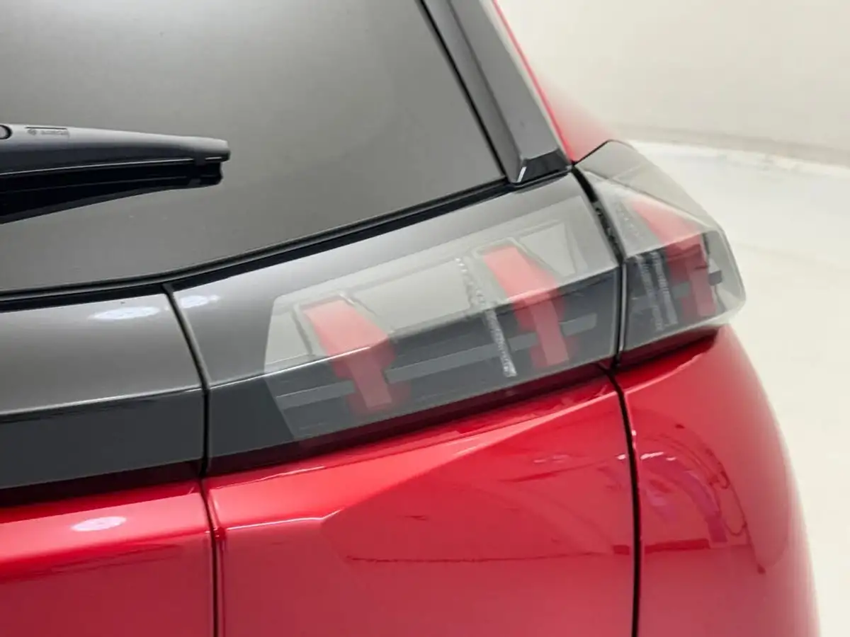 2020-peugeot-2008-suv-12-puretech-allure-premium-130bhp-eat8-big-28