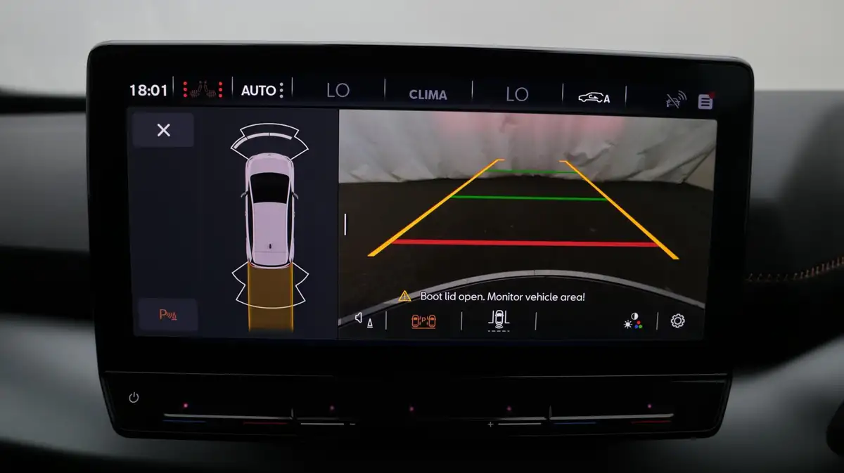 2023-cupra-born-e-v2-204ps-58kwh-big-26