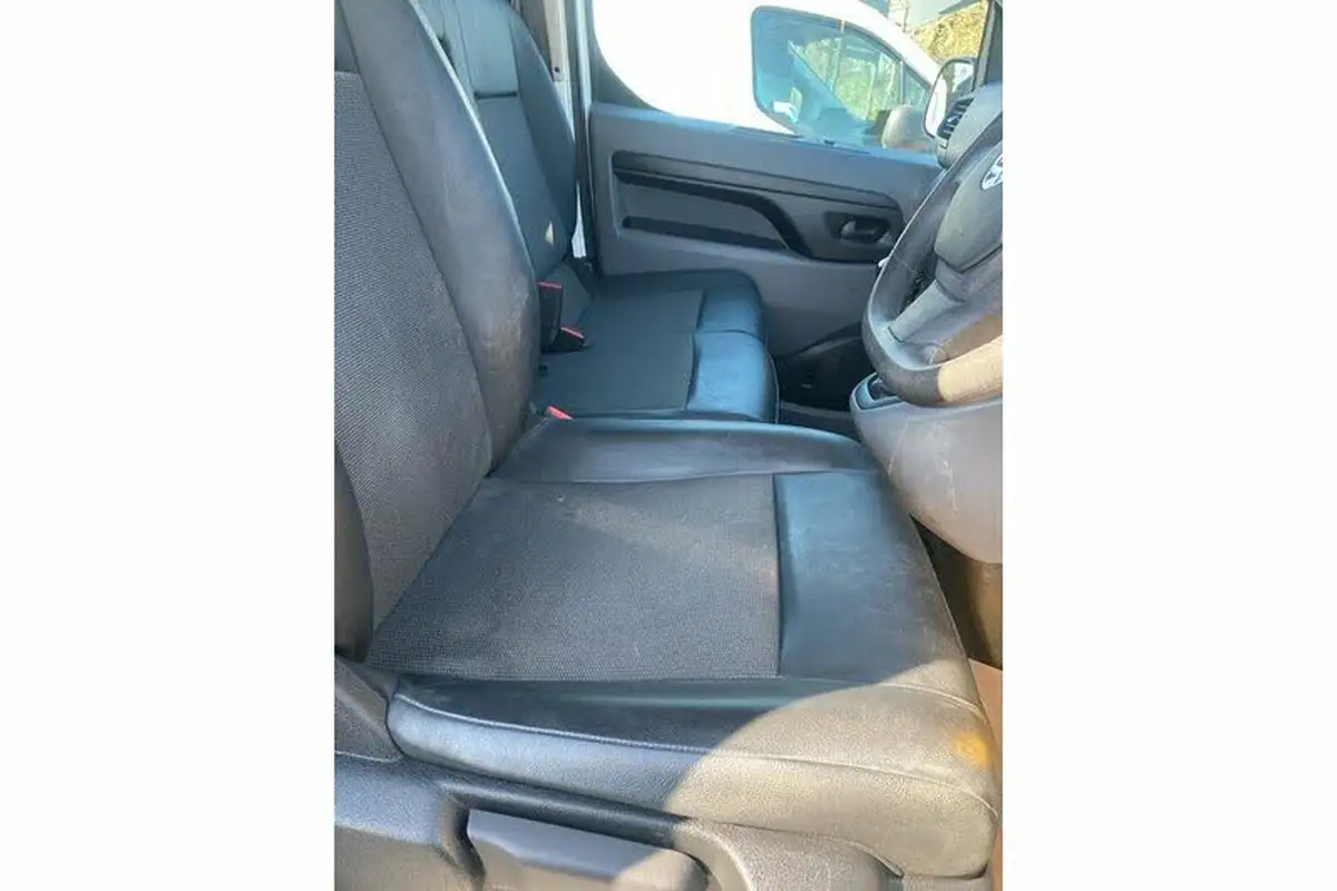 2021-vauxhall-vivaro-15td-2900-l2h1-sportive-100pseu6d-big-4