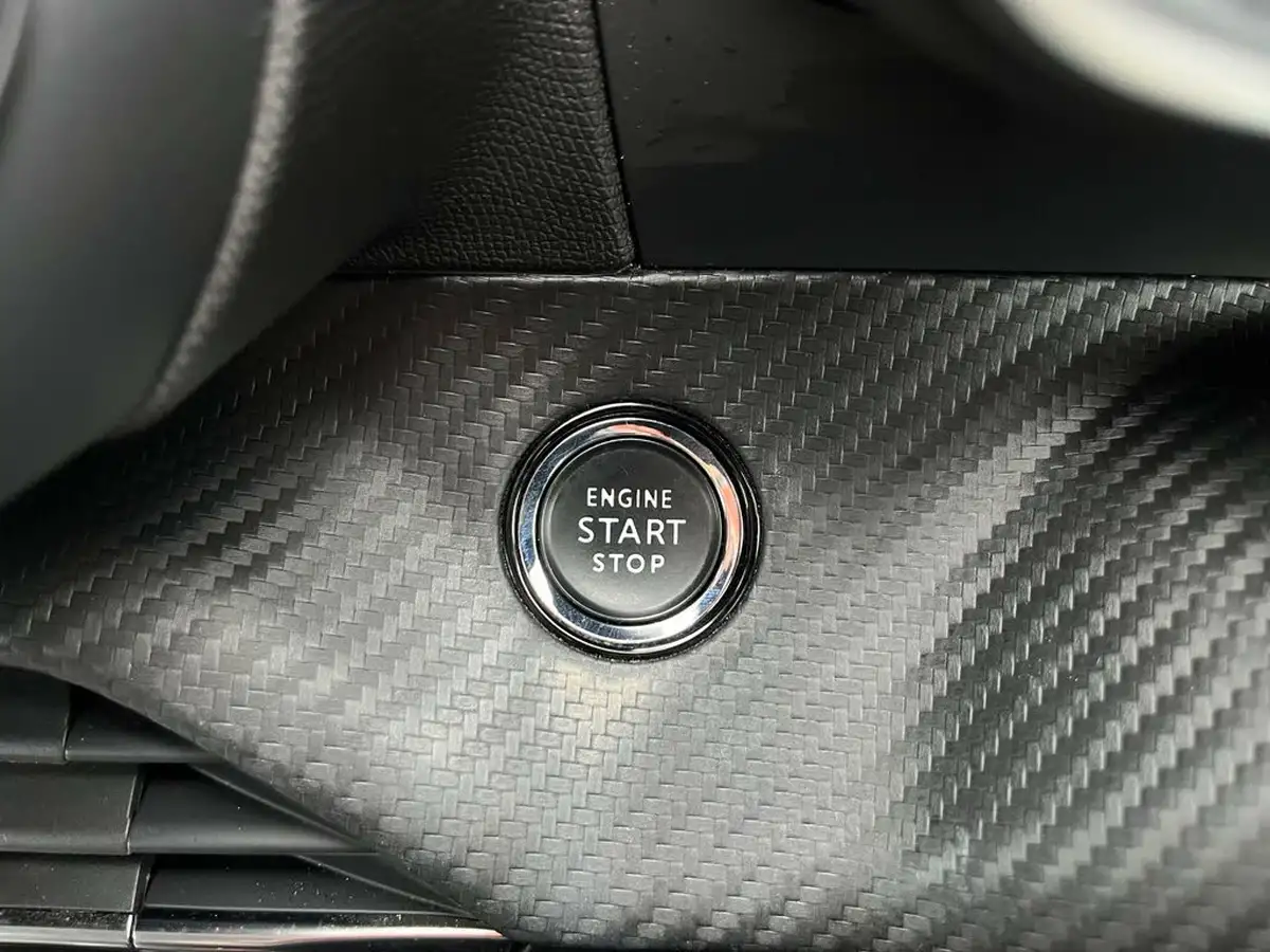 2020-peugeot-208-12-puretech-allure-100bhp-eat8-big-16