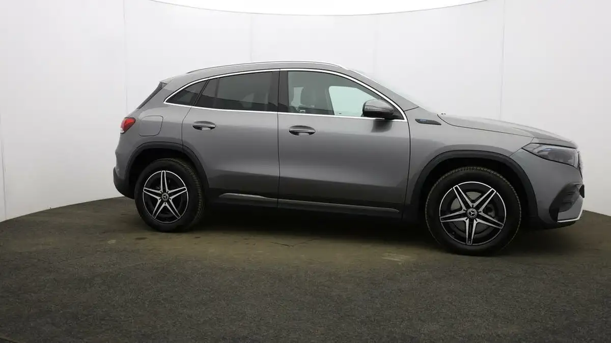 2022-mercedes-benz-eqa-e-eqa-250-amg-line-big-35
