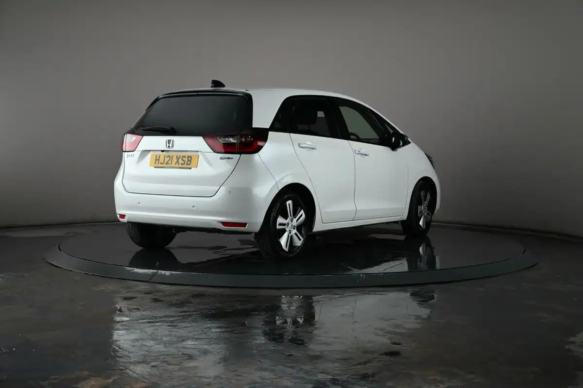 2021-honda-jazz-15-i-mmd-ex-107ps-big-26