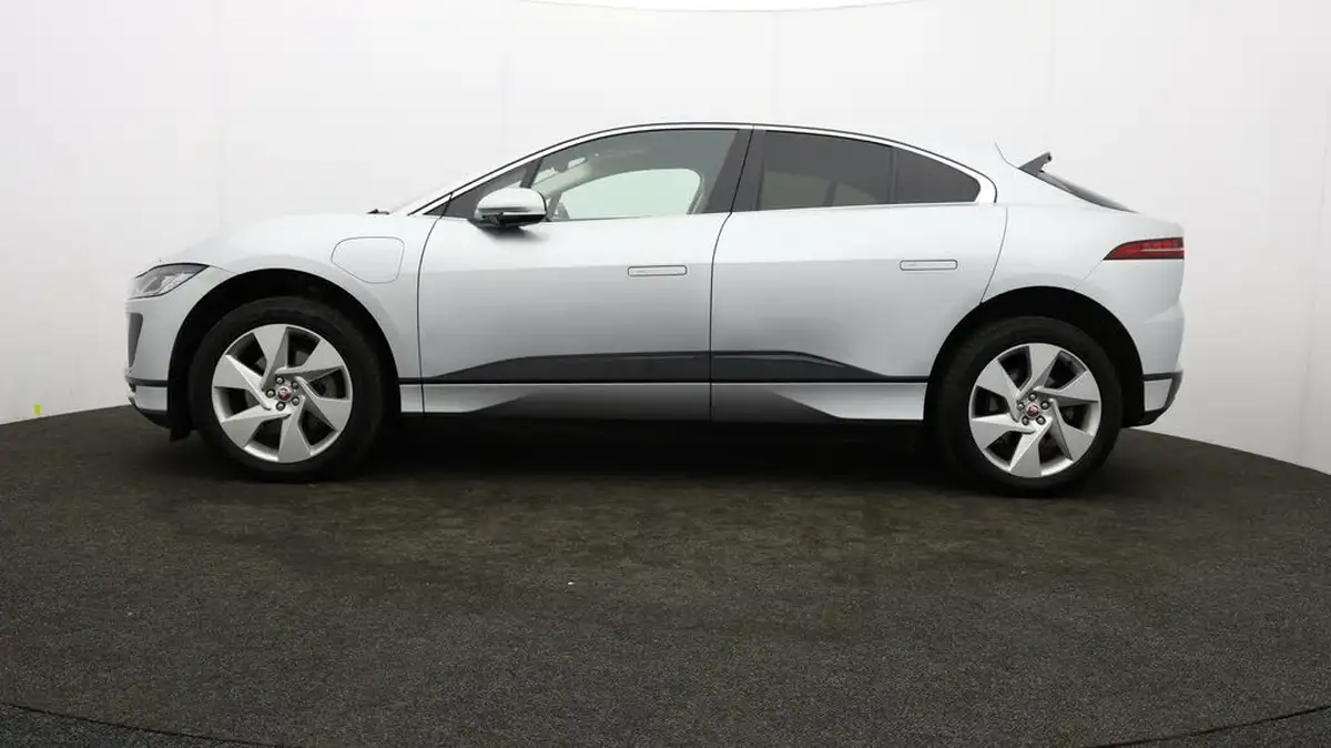 2021-jaguar-i-pace-ev400-se-big-3