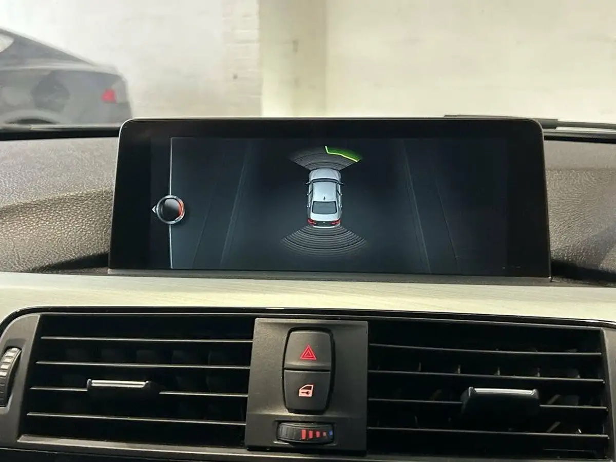 2017-bmw-3-series-20-330e-m-sport-big-40