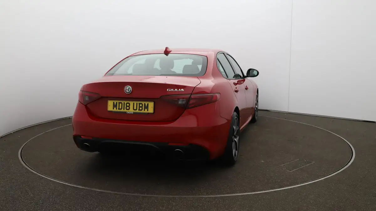 2018-alfa-romeo-giulia-20-veloce-big-48